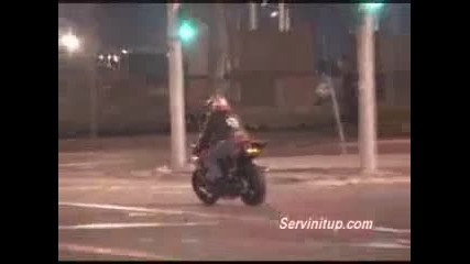 Едно мноого дълго stoppie 