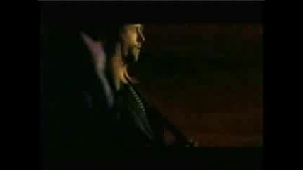 Maroon 5 - Makes Me Wonder