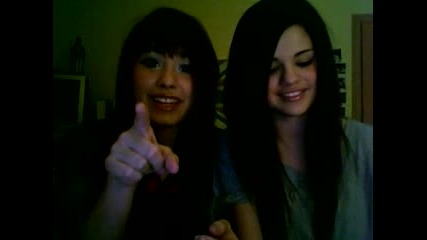 Demi Lovato and Selena Gomez - Questions & Answers!!!!