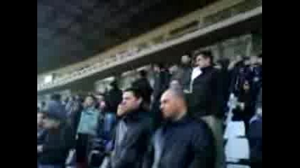 2000 Фена На Паок На Тренировка Преди Мача с арис