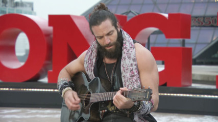 Elias performs in front of the Rock & Roll Hall of Fame: WWE.com Exclusive, Dec. 11, 2017