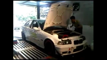 Bmw 320i E36 dyno 