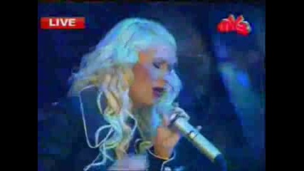 Christina Aguilera - Hurt (Live)
