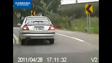 Удар на мотор с кола в Тайланд