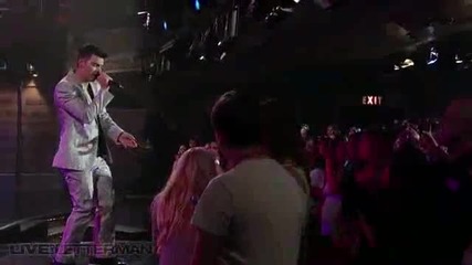 Джо Джонас на живо от шоуто на Летърман - Just In Love ( Перфектно Качество)