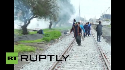 Chile: Heavy clashes hit Lota as police fire water cannon & tear gas at protesters