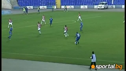Цървена звезда на колене пред Левски