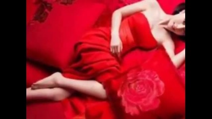 Gregorian-lady in Red