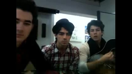 Jonas Brothers' Live Chat (2_21_09) - Part 4