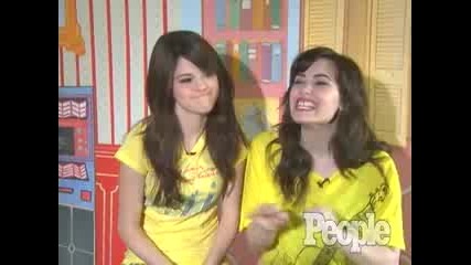 Selena Gomez, Bff Demi Lovato