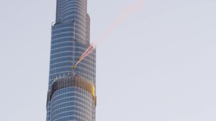 Чувството да скочиш от Burj Khalifa ( Pinnacle Base Jump - 4k )