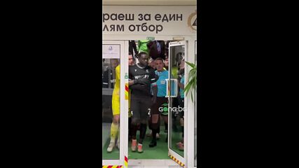 Страстите се нажежиха и в тунела, едва удържаха Юга
