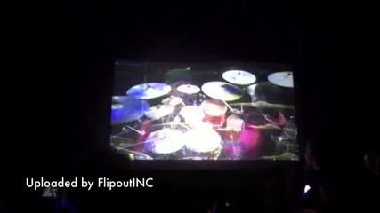 Justin Bieber live in Hong Kong, playing the drums (13.05.2011)
