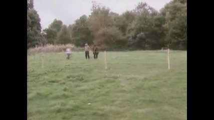 Benny Hill - Chariots Of Fire