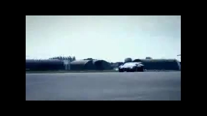 Bugatti Veyron Vs Jet Fighter 