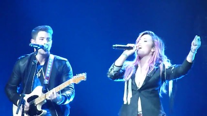 Demi Lovato & Nick Jonas -here We Go Again -neon Lights Tour Vancouver 02/09/2014