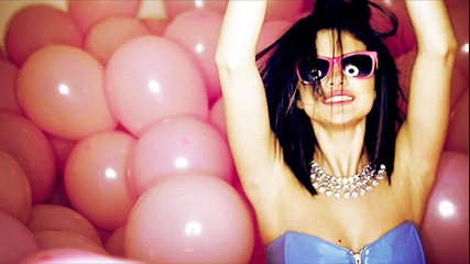 На Руски - Hit The Lights - Selena Gomez - Това Не Е Кавър На Селена! Песента е изпята от фенка!