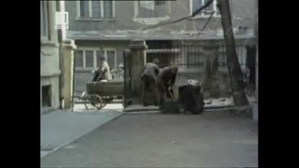 Българският сериал Мъже без мустаци (1989), Пета серия - Тайникът [част 1]