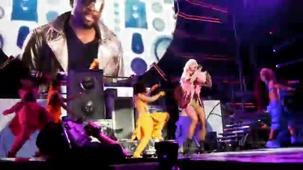 Britney Spears - Big Fat Bass на живо в Sacramento F F T 16.6.11