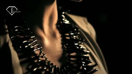 fashiontv Ftv.com - Viv Magazine Photo Shot By Giuliano Bekor 