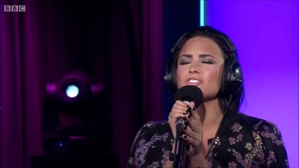 Прекрасно изпълнение!!! Demi Lovato- Cool For The Summer (bbc Radio 1) 2015