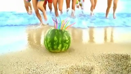 Ta Paidia Tou Peiraia Aroma ft. Katerina (hq - Official Video Clip 2010) 