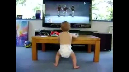 (смях)бебе танцува на Single Ladies