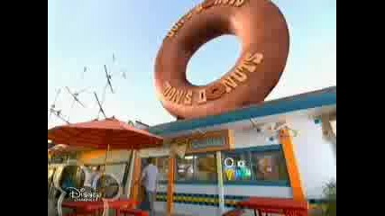 Zeke_and_luther_-_1x01_-_bg_audi