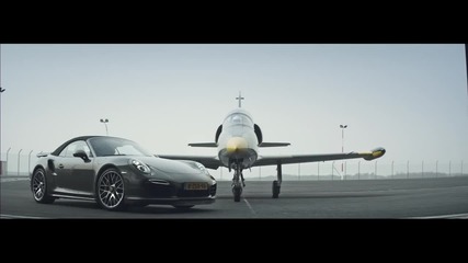 Как ще реагира мозъка ви на това изживяване: Porsche Vs Fighter Jet