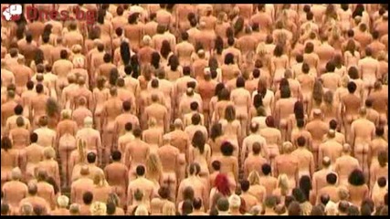 Пет хиляди голи жени и мъже в Австралия 