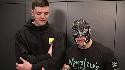 Rey & Dominik Mysterio de regreso a las VICTORIAS: Raw Exclusive, Dec 20, 2021