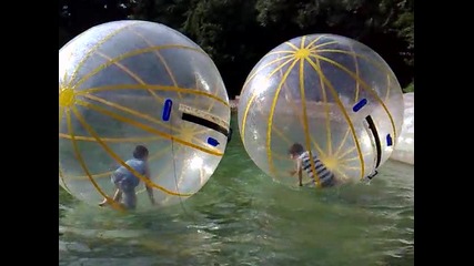 В балона по езерото