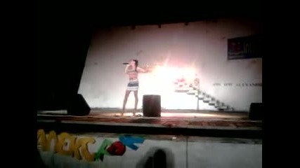 da protegnem na aleks ruka
