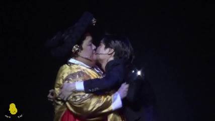 (shinee) Taemin's aegyo! Hug! Kiss! Wtf...голям смях!~