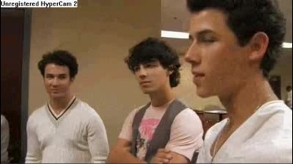 Jonas Brothers meet Ksm and give band advice