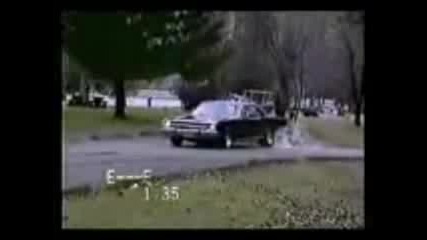 Hemi Cuda And Dodge Challenger - Burnout