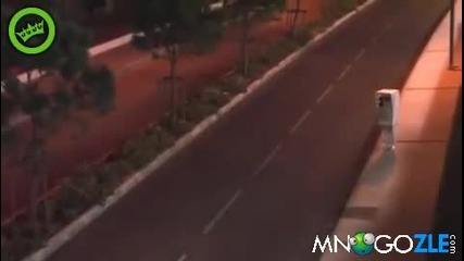 Пътна камера бяга от полицията