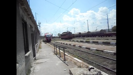 Бв 5681 заминава от гара Дупница