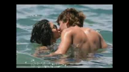 Vanessa Hudgens Too emotional prevod