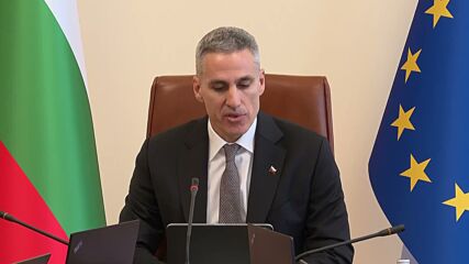 Гюров: Обсъждаме мерки относно цените на горивата на фона на конфликта в Близкия изток