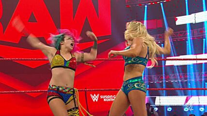 Becky Lynch & Charlotte Flair vs. Kabuki Warriors: Raw, Oct. 7, 2019 (Full Match)