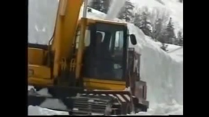Как се чисти 20 метра сняг в Япония !!!