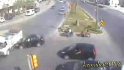 Car Crashes - Caught On Traffic Cam - Bad Crashes Compilation 2