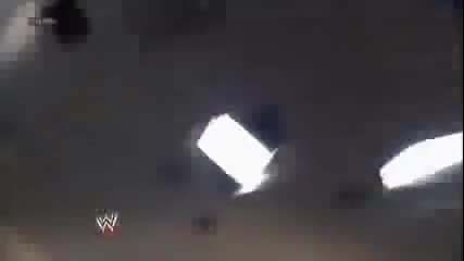 Kane и Daniel Bryan са нападнати, докато спорят за срещата срещу The Shield Raw, April 22