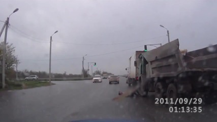 Инцидент с много пиян шофьор на камион в Русия