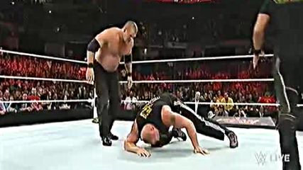 Seth Rollins kane attack Brock Lesnar - Wwe Monday Night raw 23 june