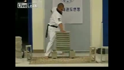 чупене на тухли 