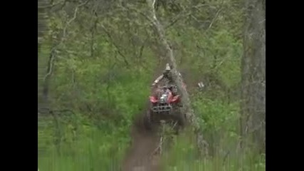 Clip of a big Gncc Atv race in the woods 