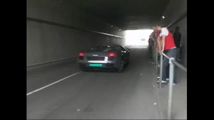 Gallardo Spyder brutal sound in tunnel!!