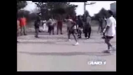 Най - добрите трикове в стрийтбола! Streetball best tricks ever! 